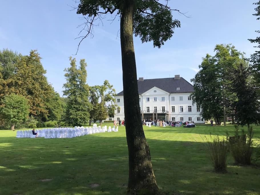 Stilvolles Reetdachhaus Coastline An Der Ostsee Groß Schwansee Exterior foto